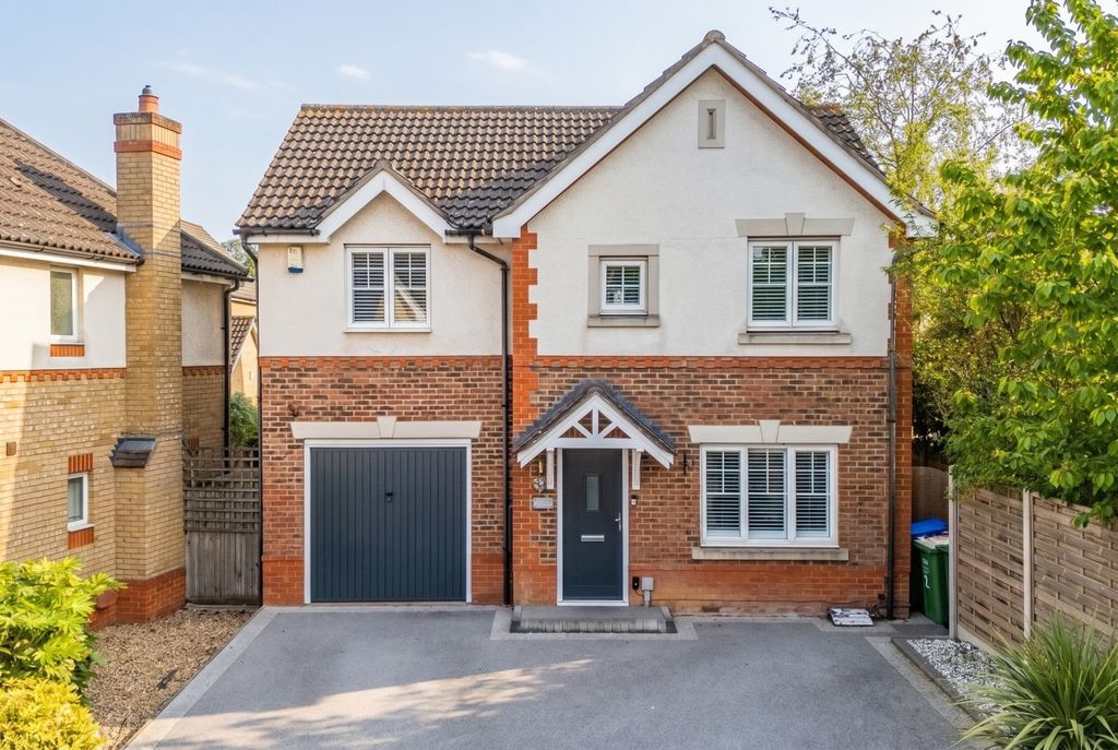 Property photo 1 of 27 4895450