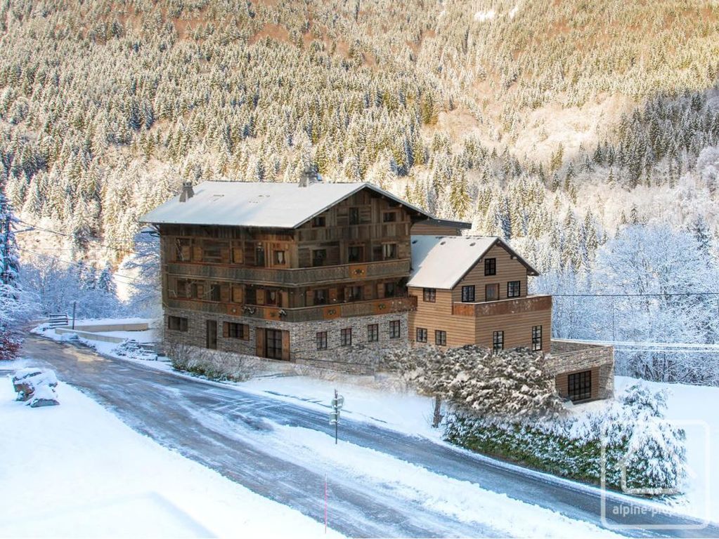 Property photo 3 of 35