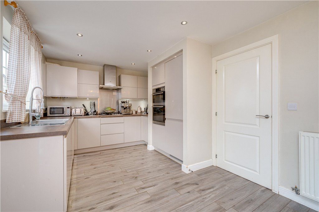 Property photo 3 of 14 Kitchen/Diner