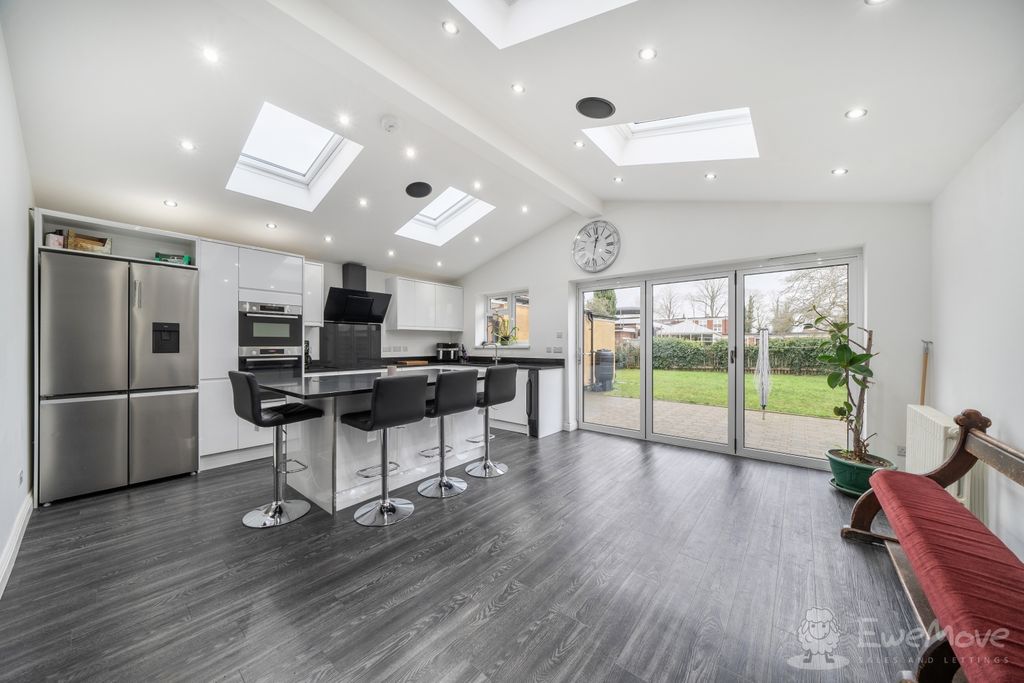 Property photo 3 of 12 Bloxam Gardens_Kitchen_Diner 1_Wm