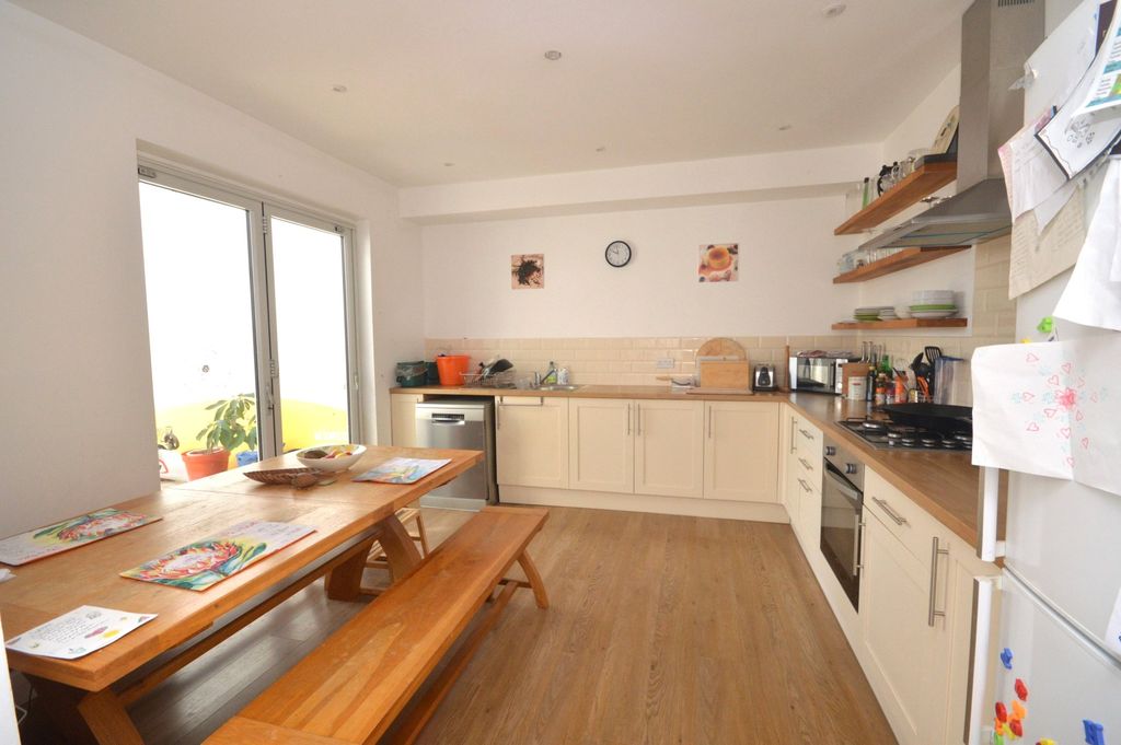 Property photo 2 of 22 Picture No. 68