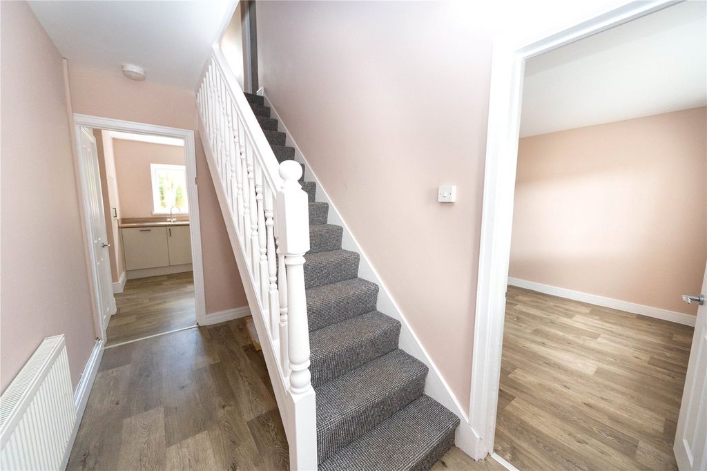 Property photo 2 of 24