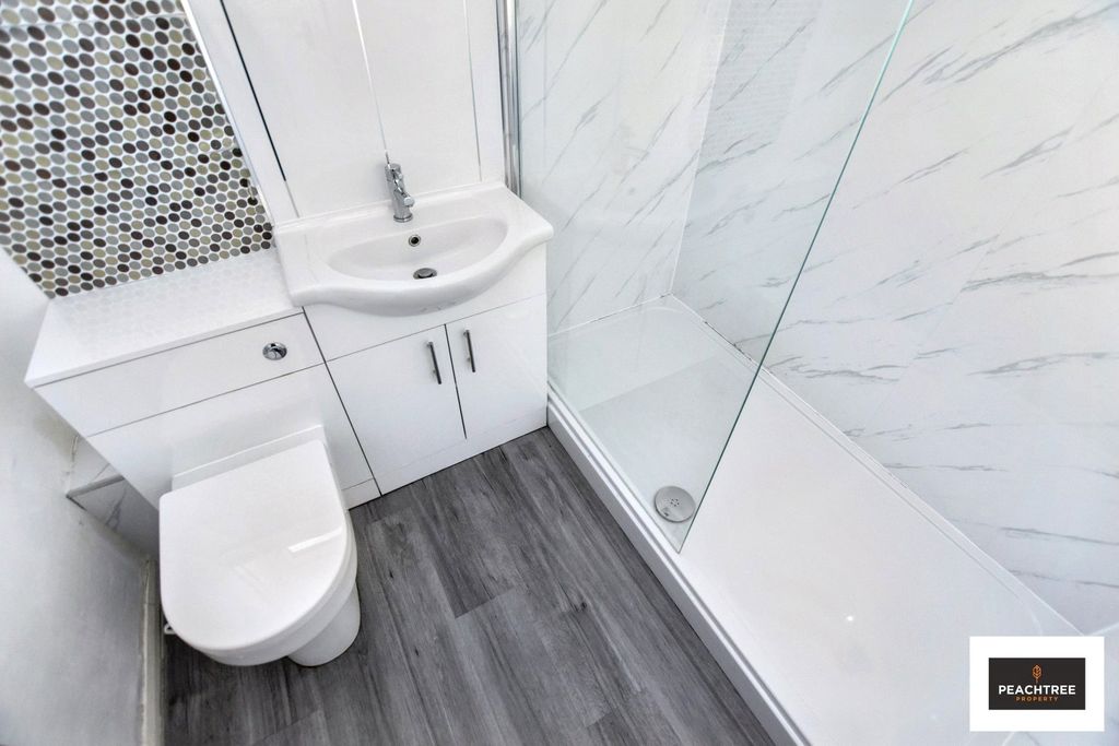 Property photo 2 of 15 Picture No. 06