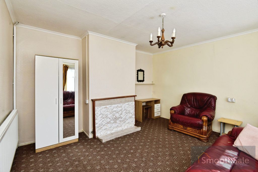 Property photo 2 of 21