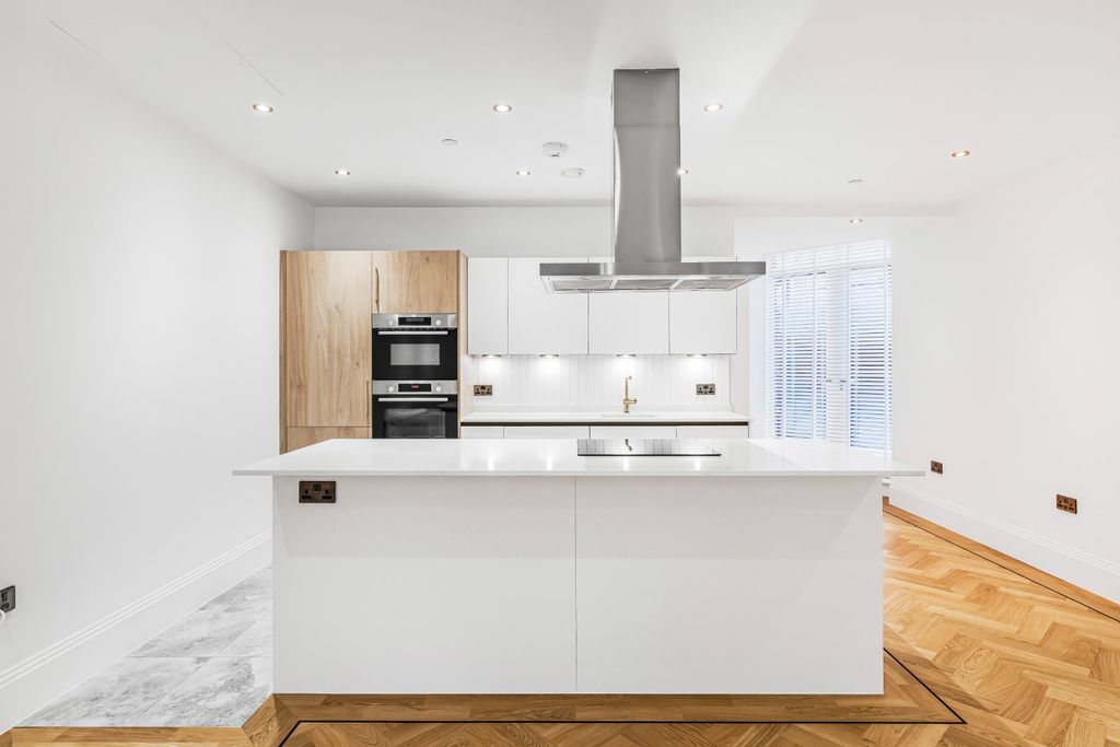 Property photo 2 of 13 Picture No. 04