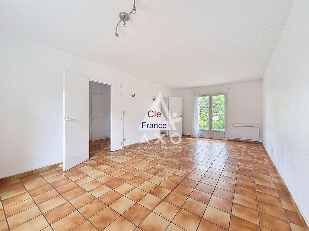 Property photo 2 of 16