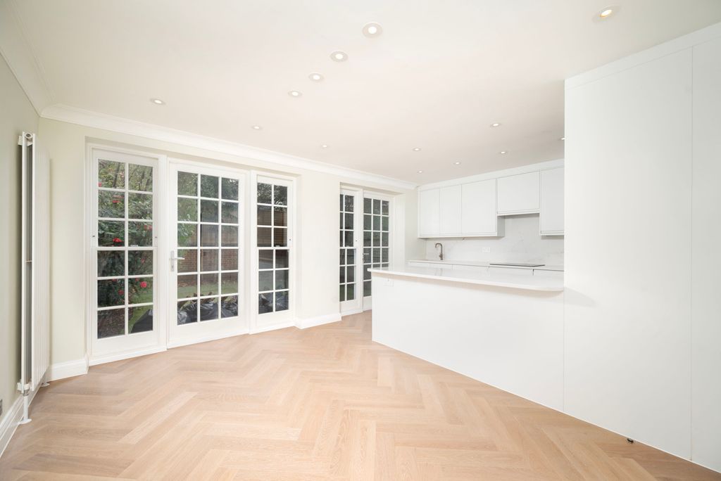 Property photo 2 of 22 Picture No. 04