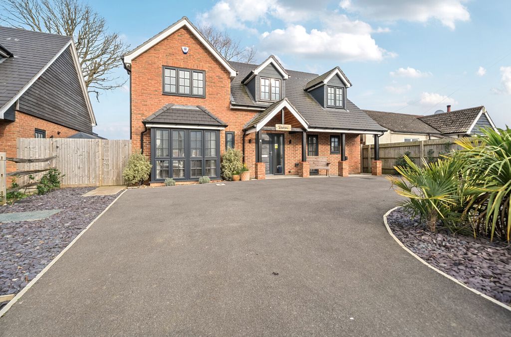 Property photo 1 of 16 1425276-18-69Af06...