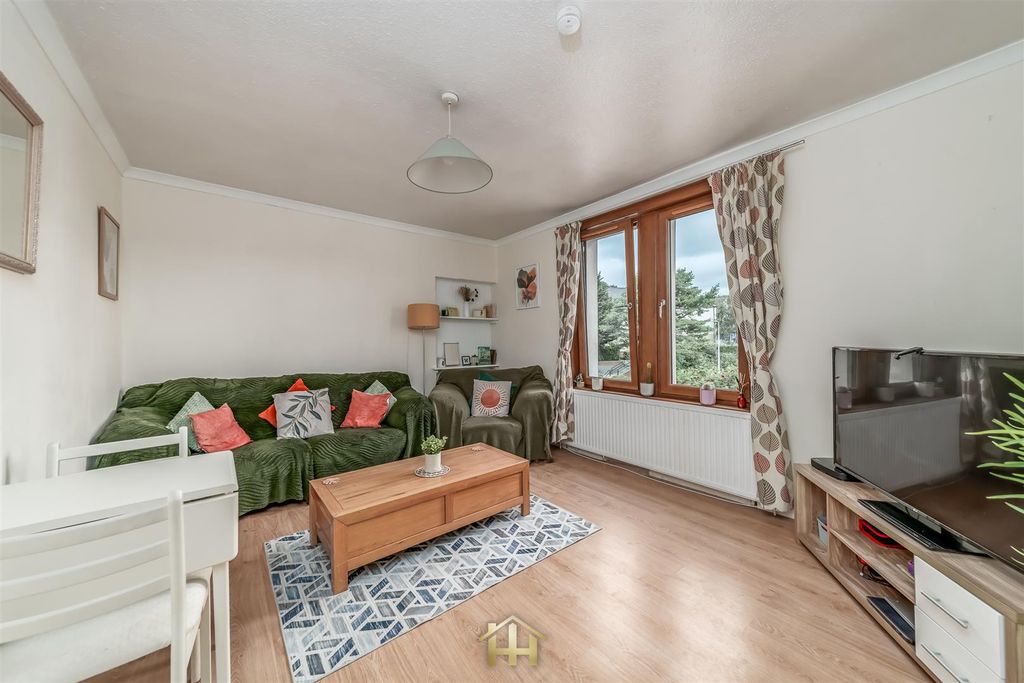 Property photo 2 of 17 6-E Moncur Crescent Dd3 8Ad 050826 Edit (1 Of 16).