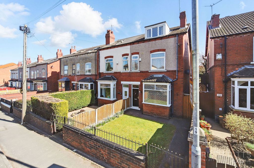 Property photo 2 of 26