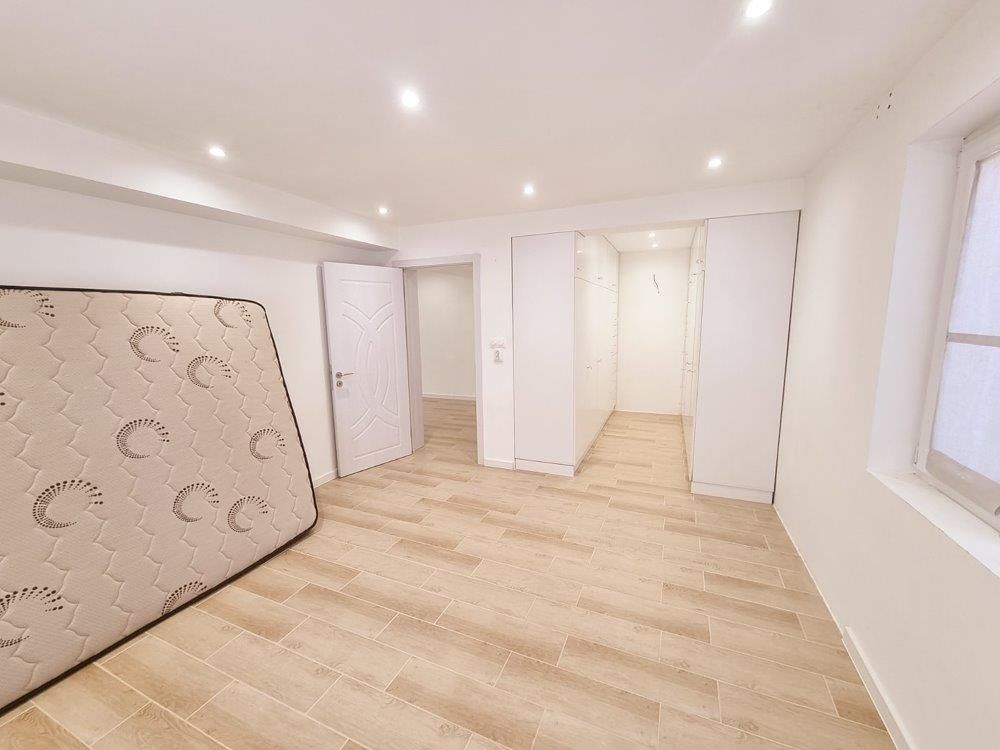 Property photo 2 of 26
