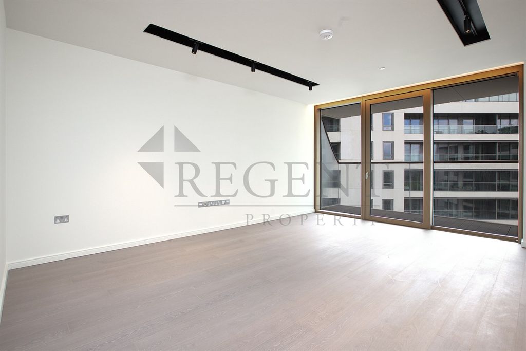 Property photo 3 of 14 Reception