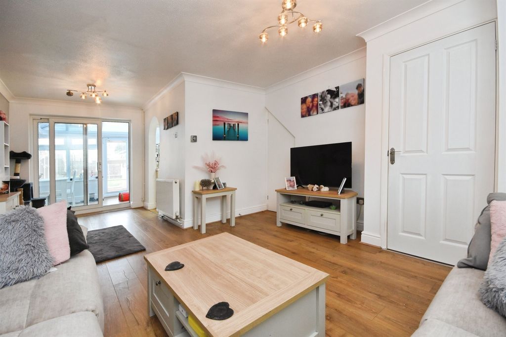 Property photo 3 of 19