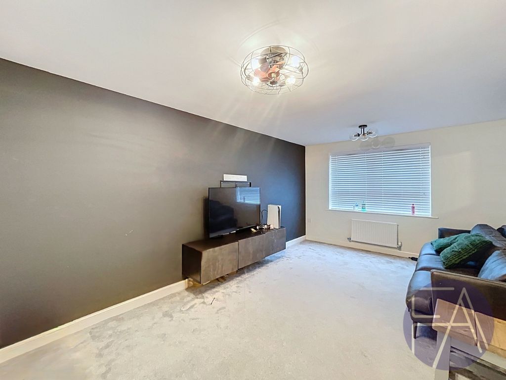 Property photo 2 of 13 4751273