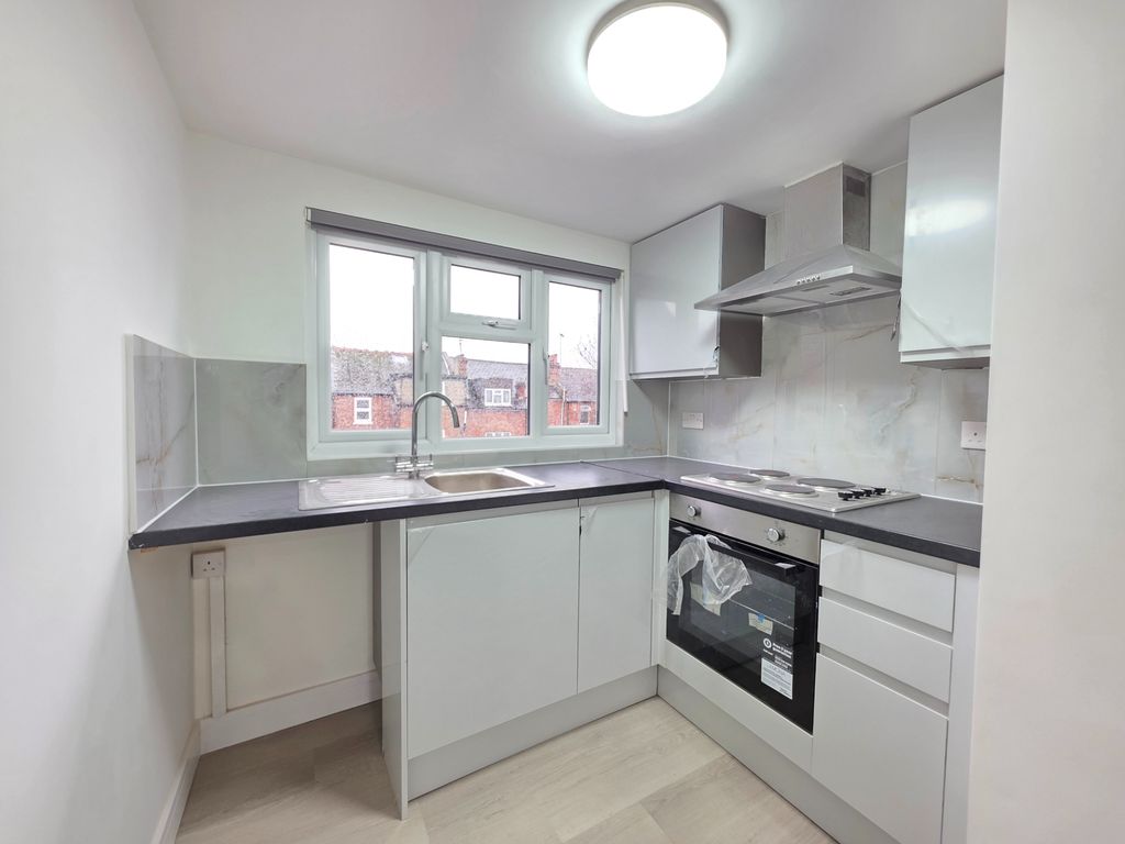 Property photo 3 of 5 Photo 4