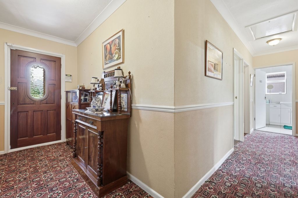 Property photo 3 of 21 Picture No. 10