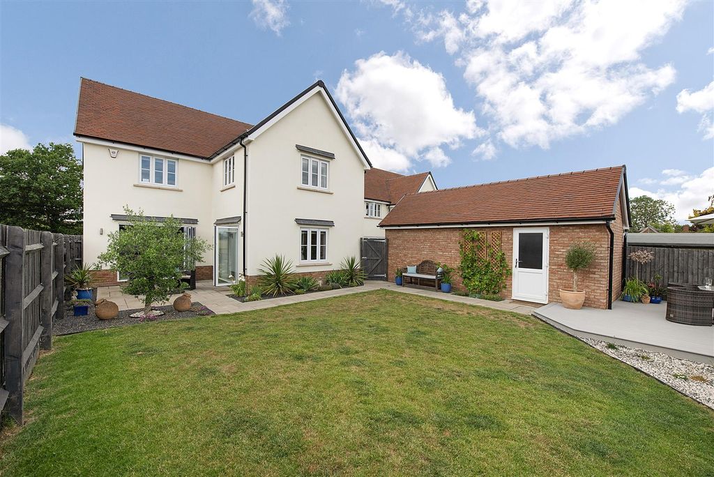 Property photo 2 of 39 White Beams Ph10.Jpg