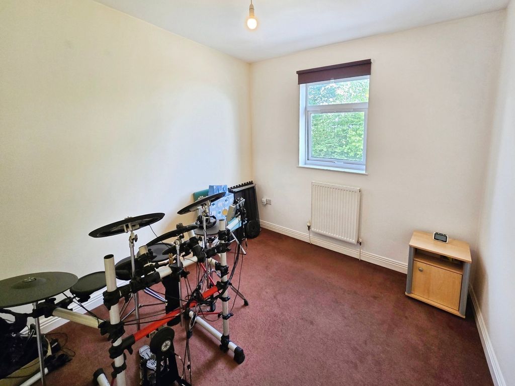 Property photo 3 of 12 Bedroom 2
