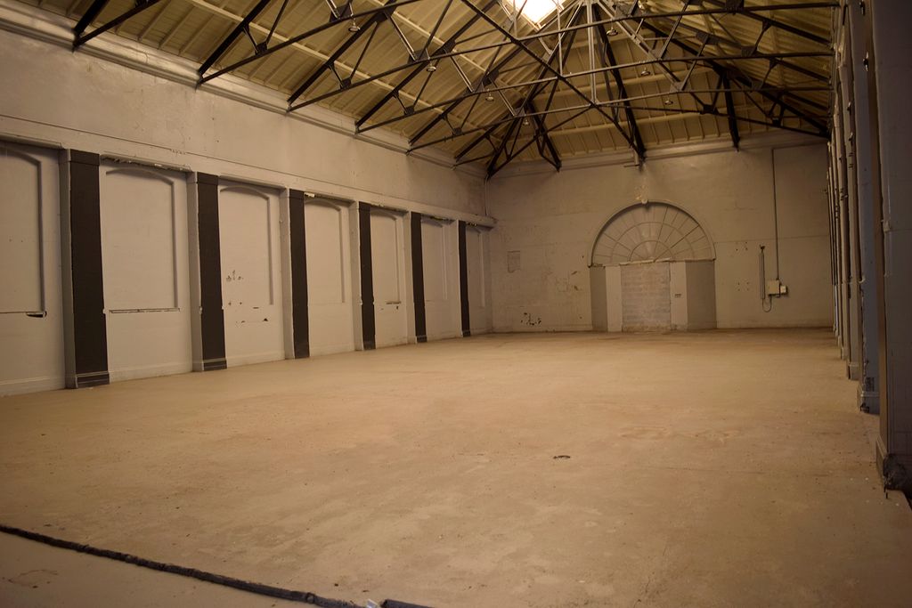 Property photo 2 of 12