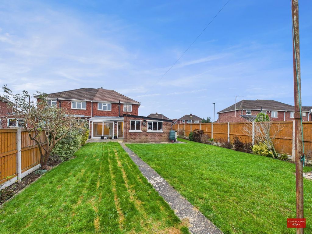 Property photo 2 of 28
