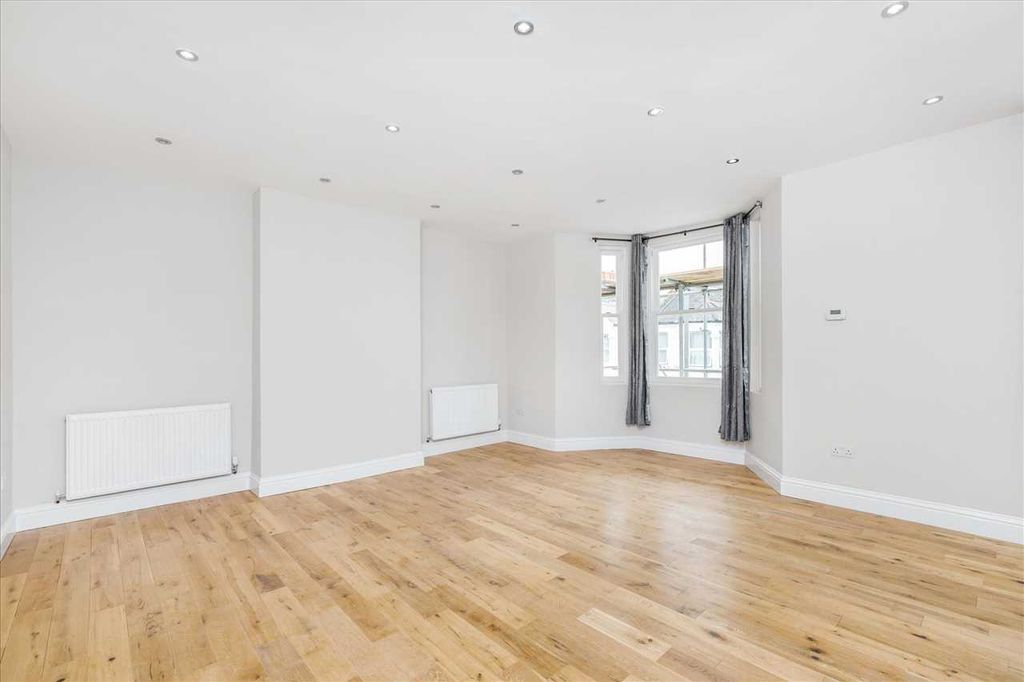 Property photo 1 of 7 Main Picture