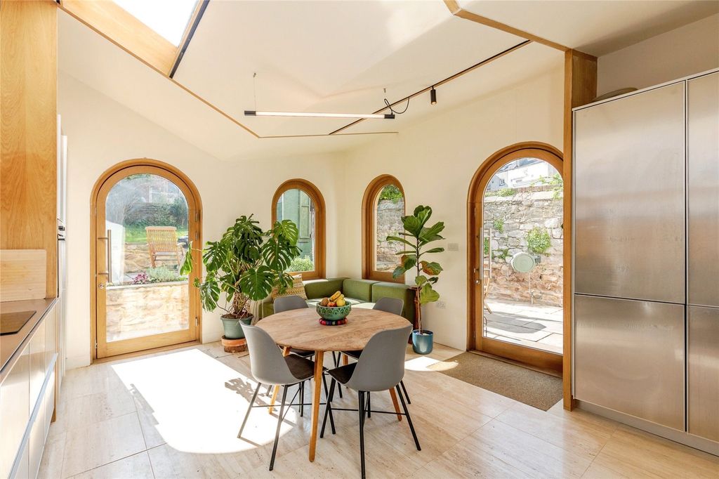 Property photo 3 of 19 Picture No. 20