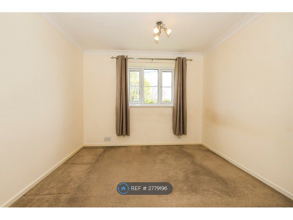 Property photo 3 of 3