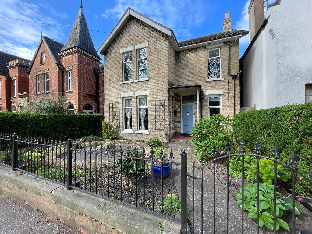 Property photo 1 of 27 Front External