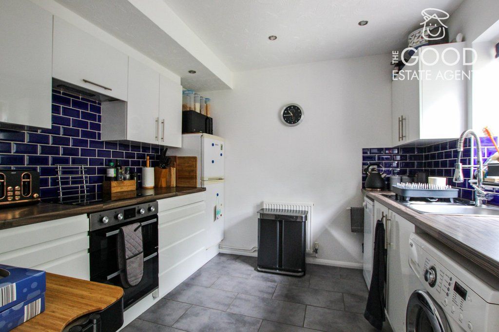 Property photo 2 of 16