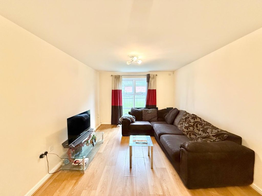Property photo 3 of 6 Open Plan Lounge/Kitchen