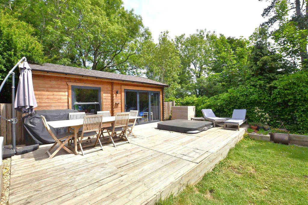 Property photo 3 of 38