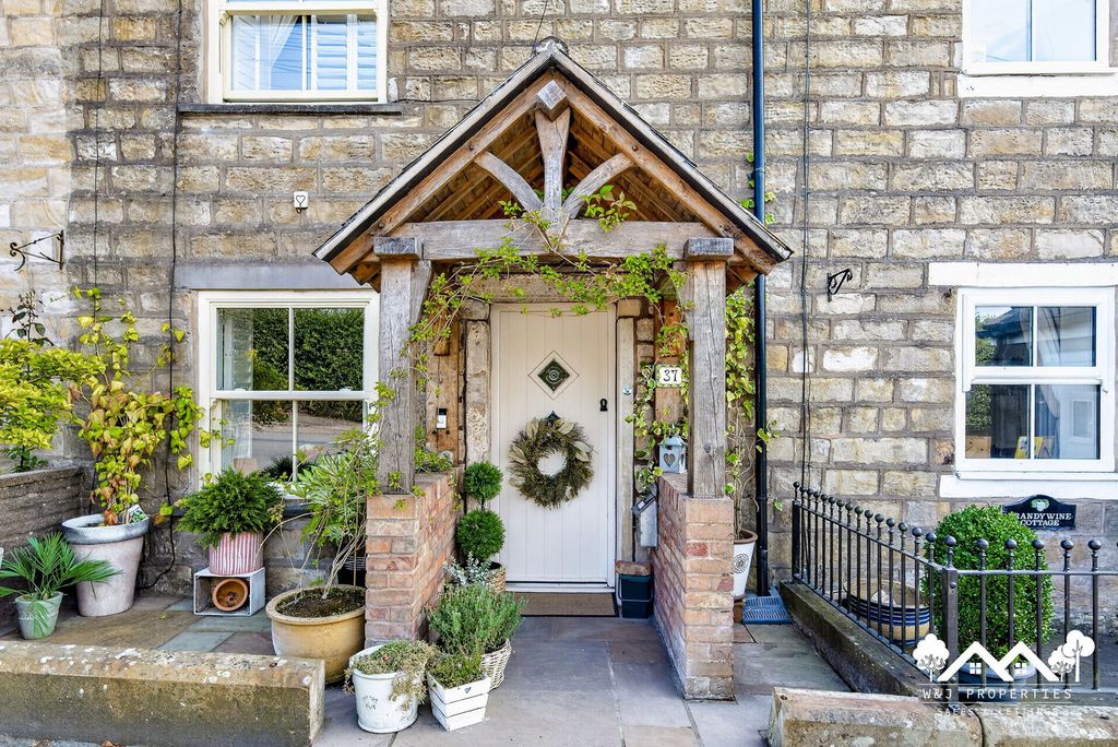 Property photo 1 of 32