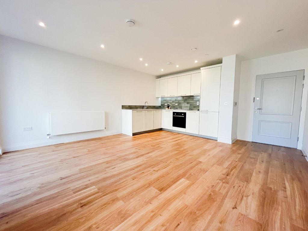 Property photo 3 of 8 2671625