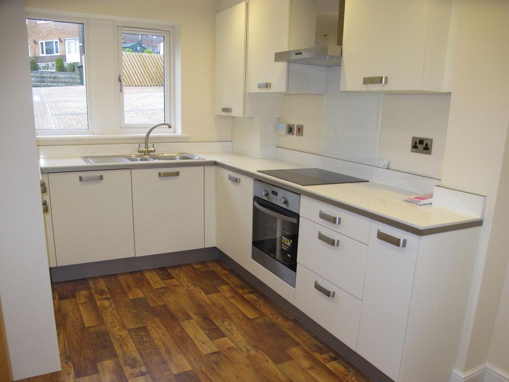 Property photo 2 of 17 Kitchen / Diner