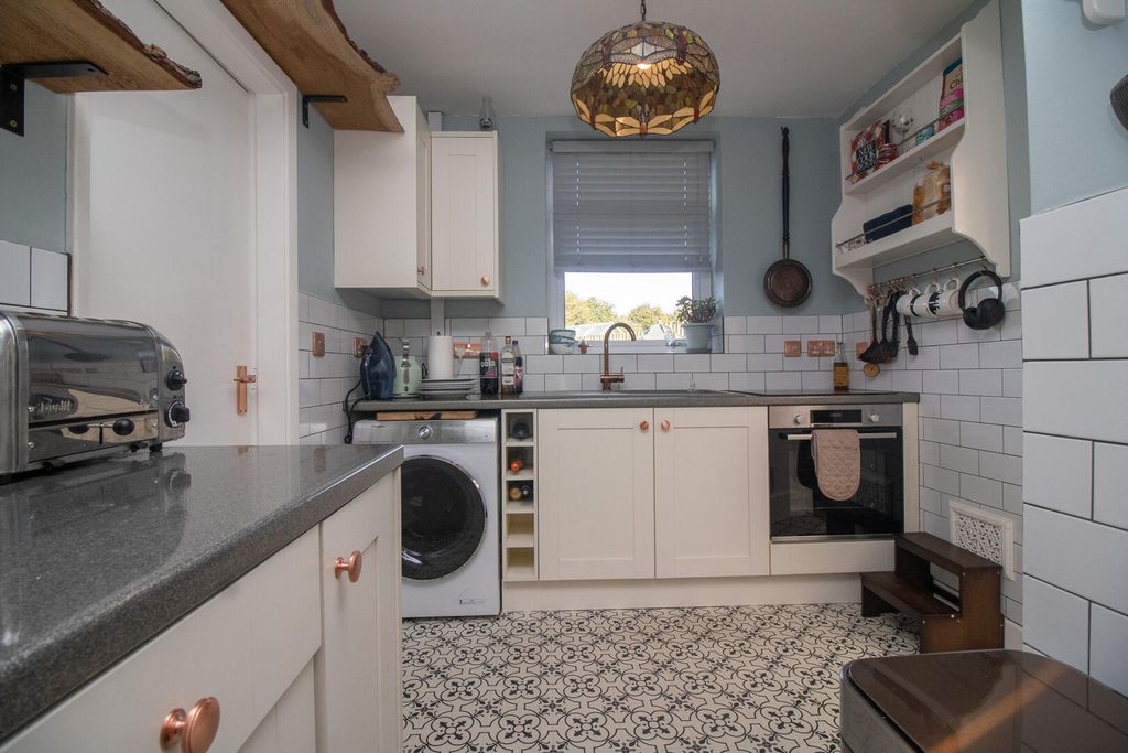 Property photo 2 of 13 Kitchen