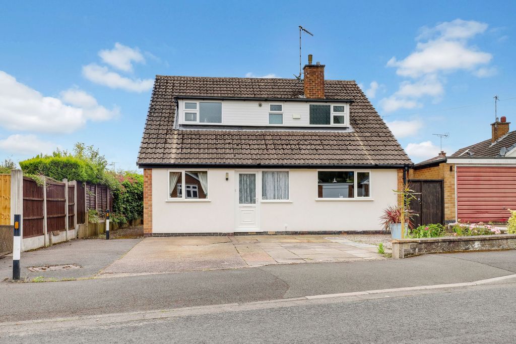 Property photo 2 of 18