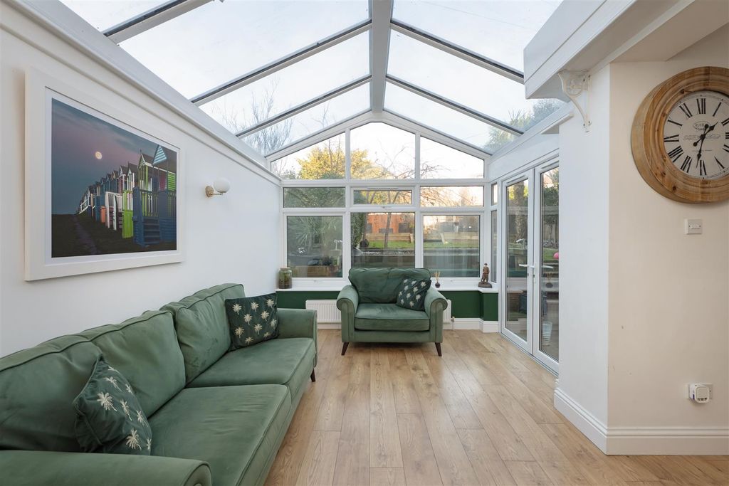 Property photo 3 of 21 Northwood Road, Tankerton, Whitstable