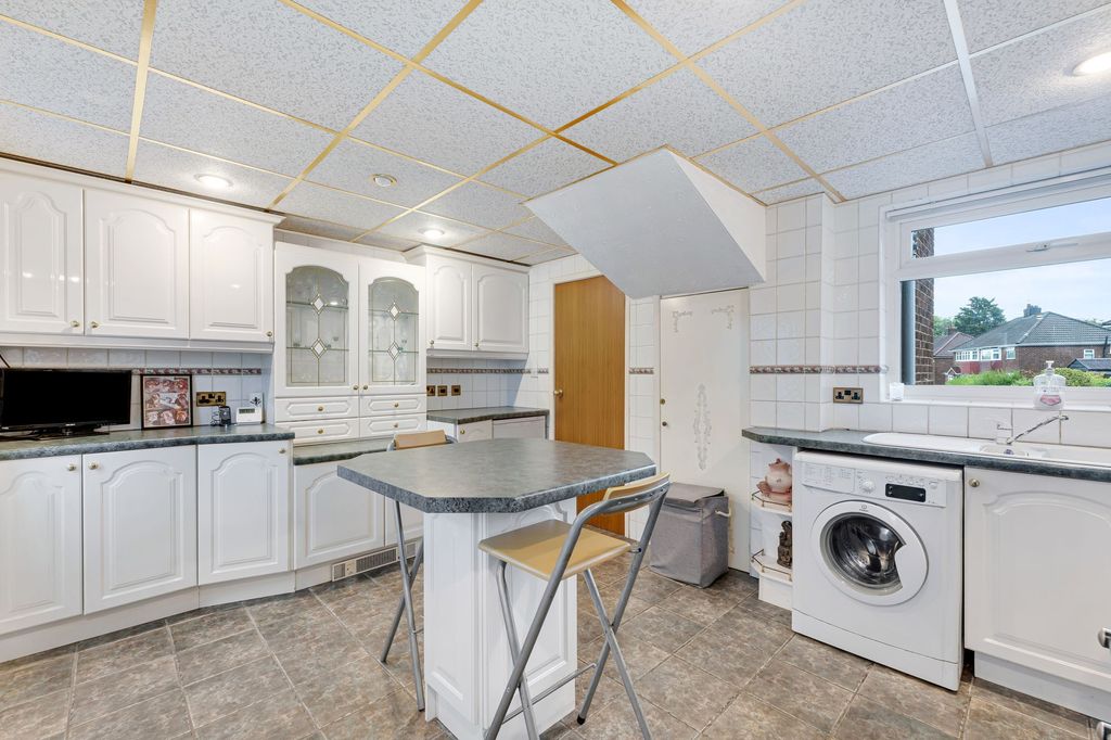 Property photo 3 of 53 Kitchen