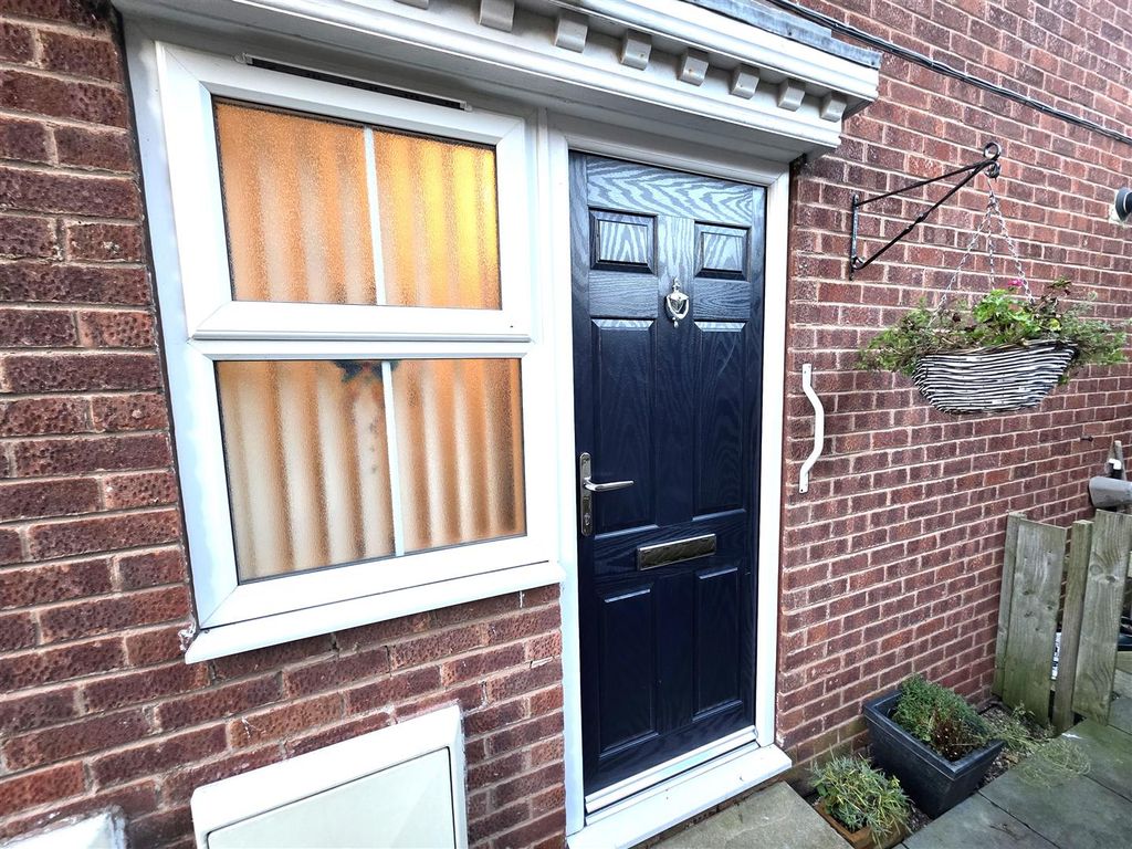 Property photo 2 of 8 Side Entrance