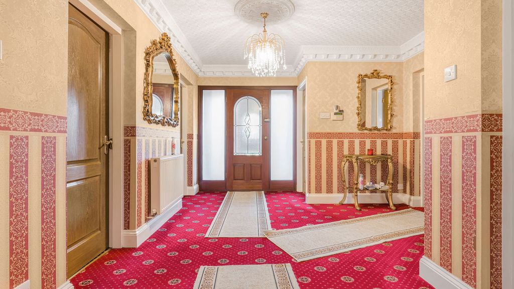 Property photo 3 of 36