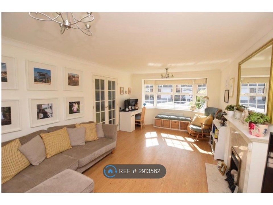 Property photo 2 of 12 Living Room