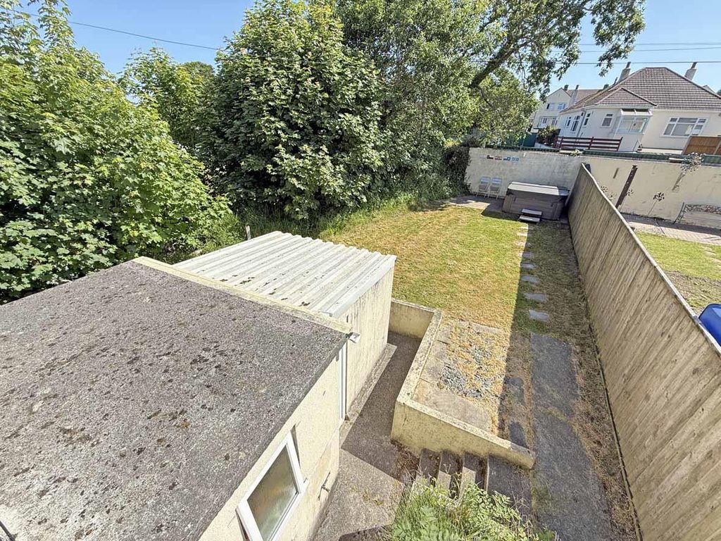 Property photo 2 of 23 Fountains Crescent 22 Garden Front.Jpg