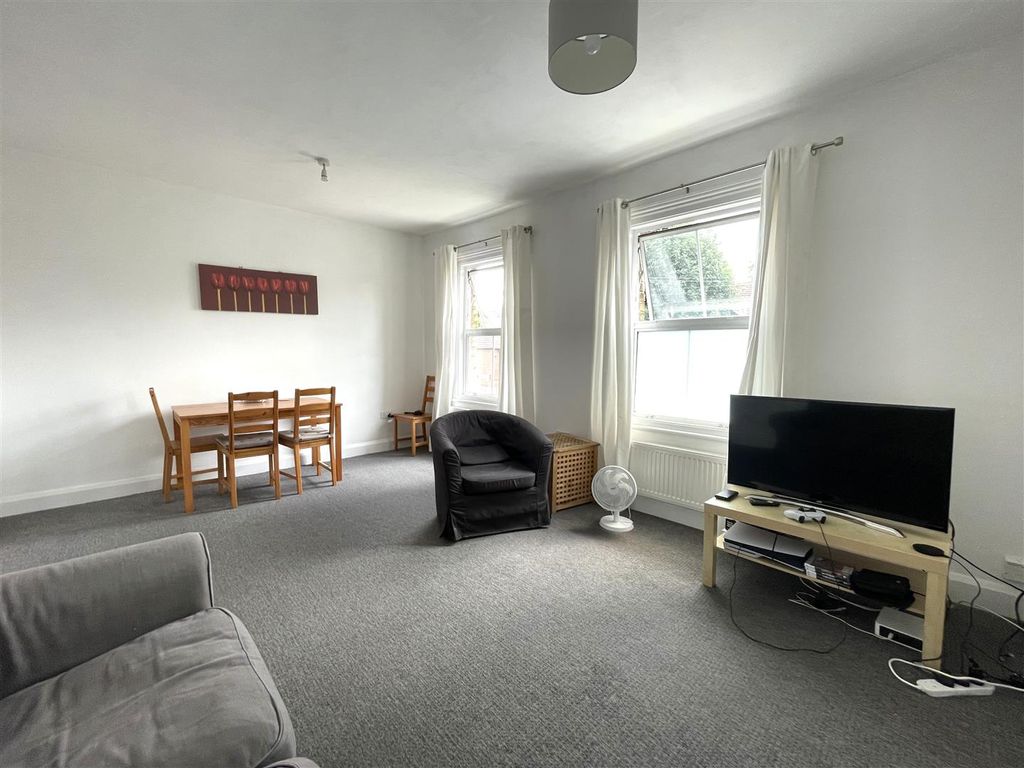 Property photo 2 of 7