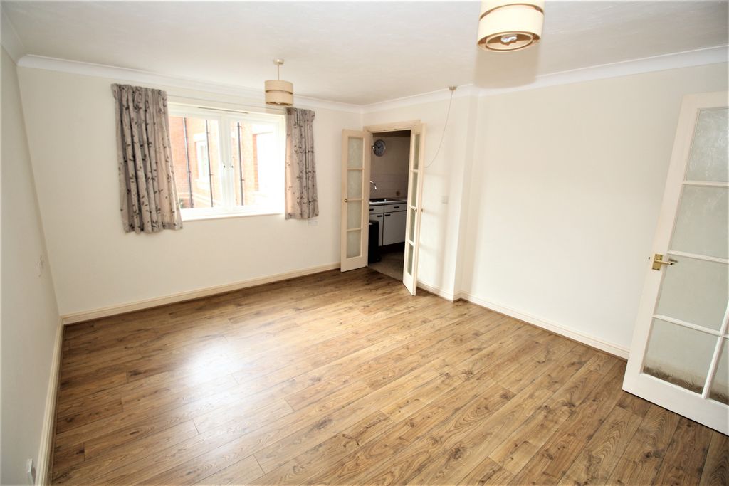 Property photo 3 of 8 Living Room