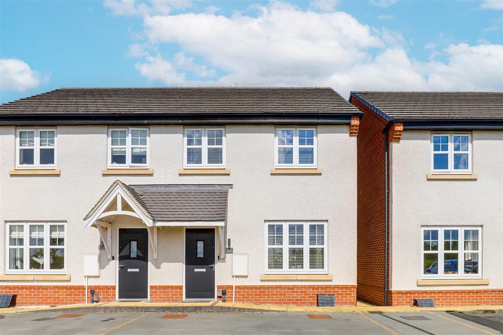 Property photo 1 of 25 8921.Jpg