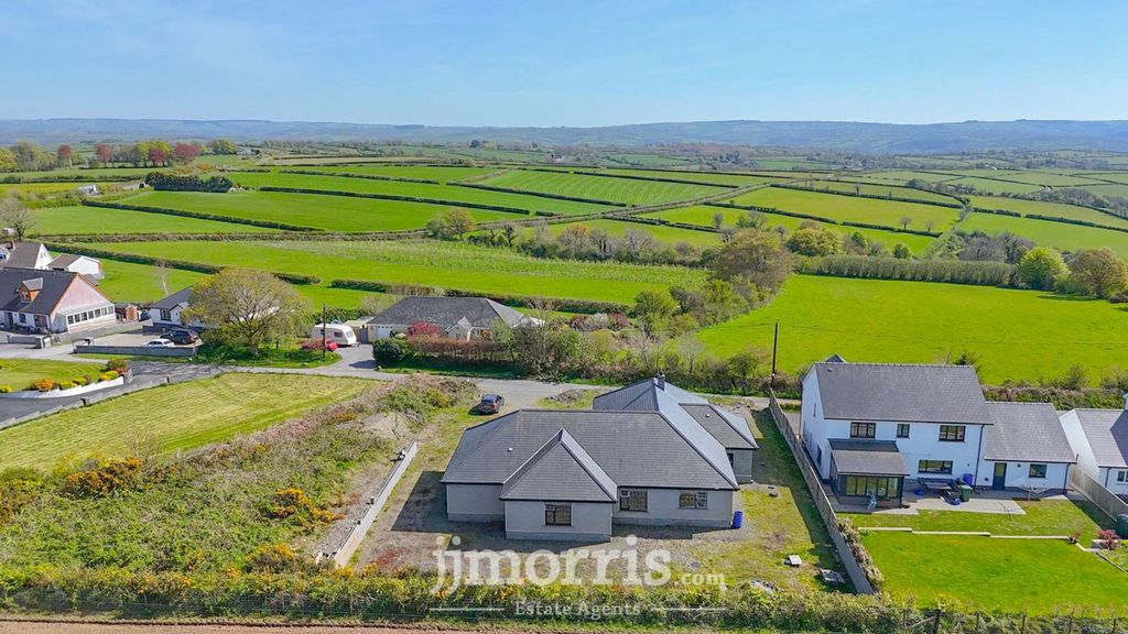 Property photo 2 of 50