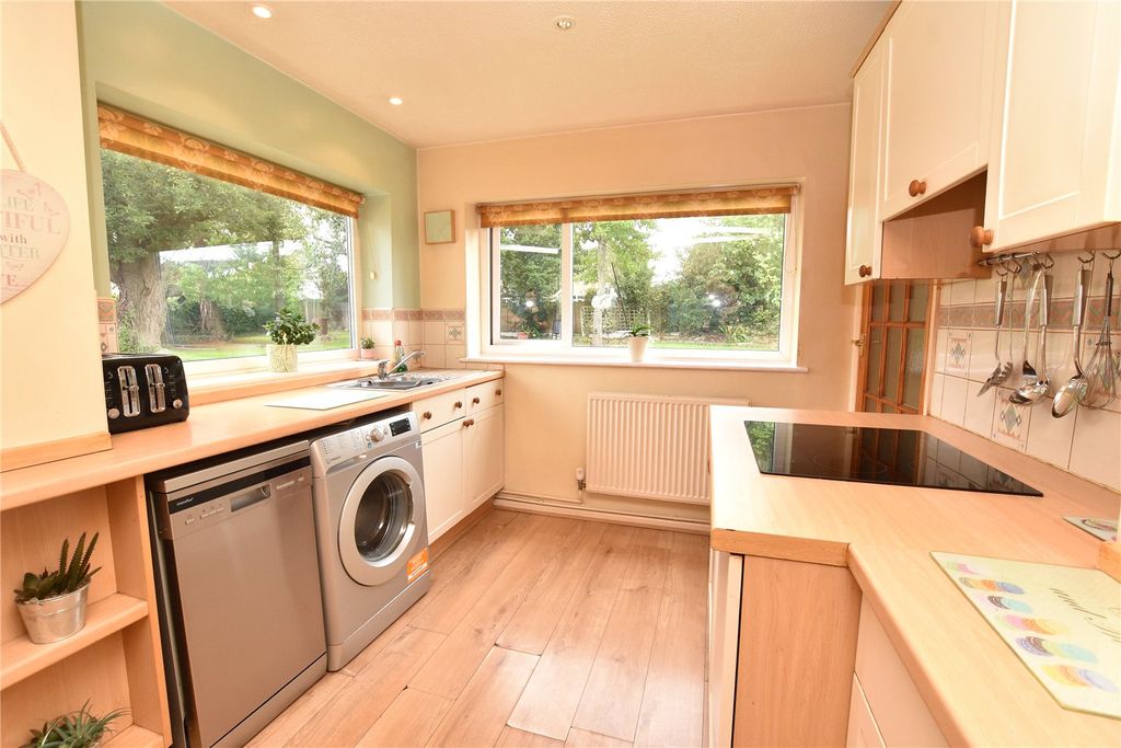 Property photo 3 of 25 Picture No. 24
