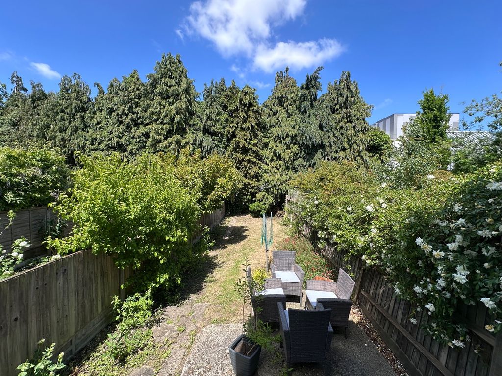 Property photo 2 of 9 4205161