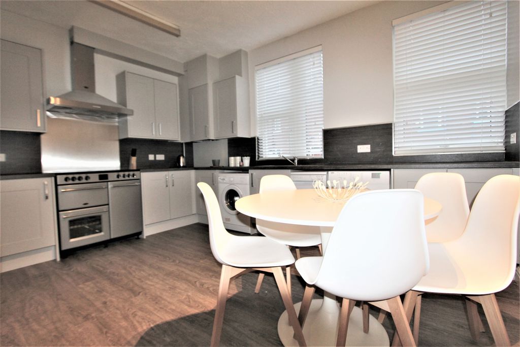 Property photo 1 of 12 Property Photo