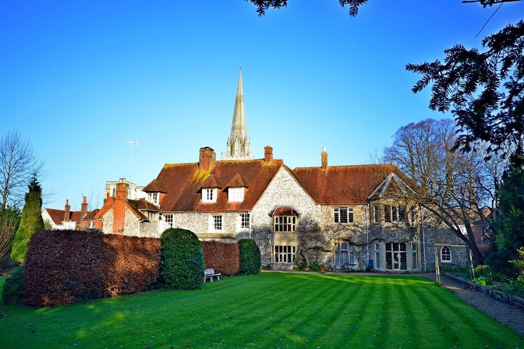 Property photo 1 of 9 (Main)